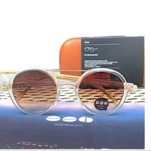 KOMONO New Women’s Vivien Clear Sunglasses round Komono | Accessories | Komono New Womens Vivien Clear  main image 4